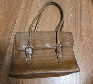 Elegant Tan Crocodile-Embossed Women's Handbag